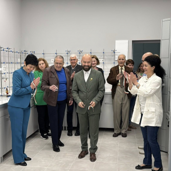 Нова лаборатория в катедра НЕП